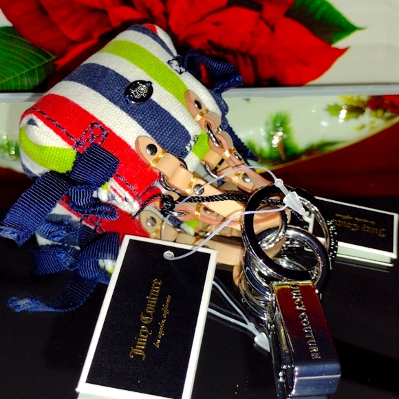 Juicy ✨ Mini 🛍️ 🗝️ Ring NWT - Picture 2 of 7